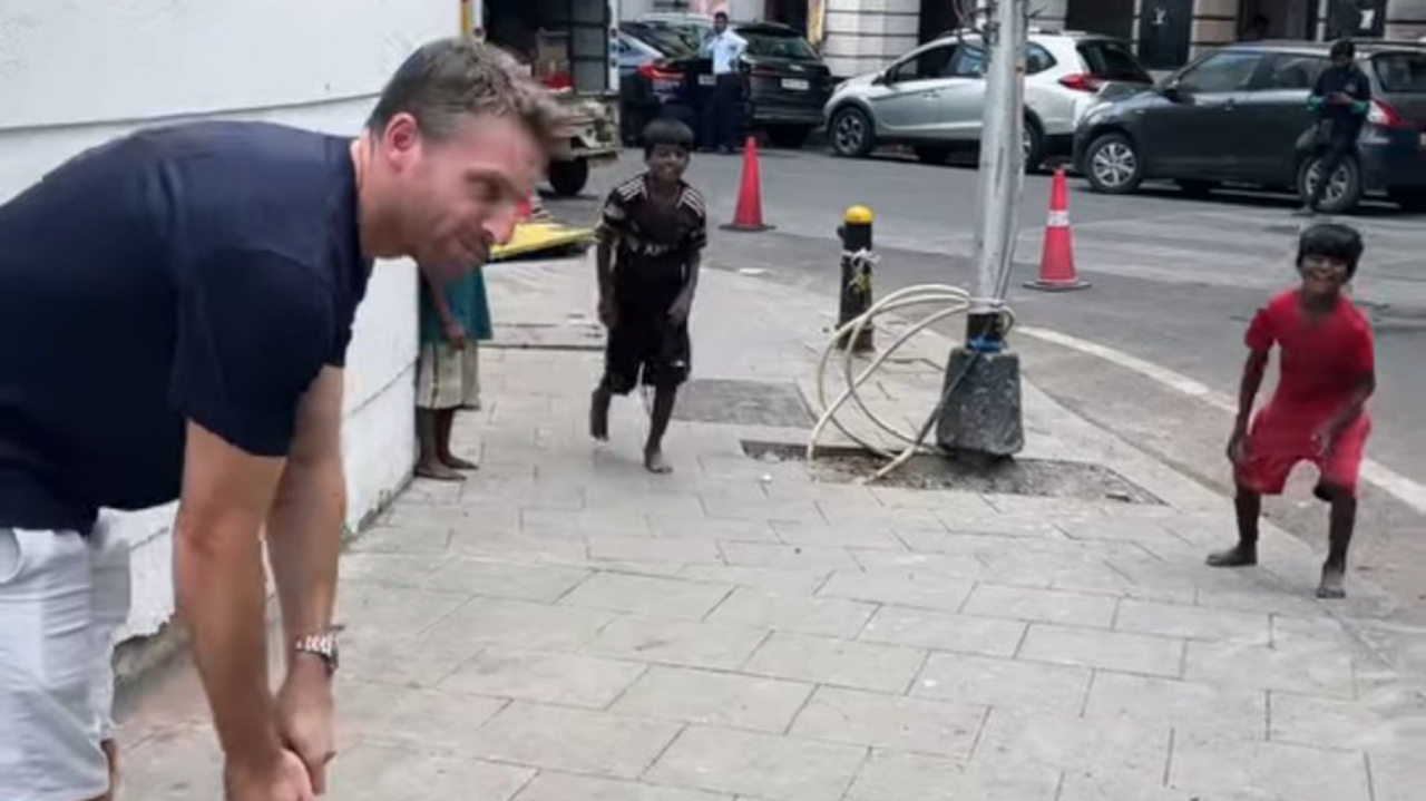 Jos Buttler playing street with kids on Mumbai streets after beating MI in IPL 2025