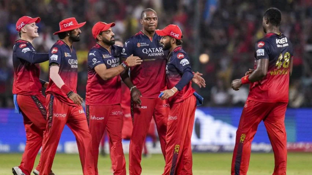 RCB Star Overseas Player set to miss IPL 2025 Playoffs - CricTips RCB Star Overseas Player set to miss IPL 2025 Playoffs